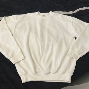 WHITE SWEATSHIRT